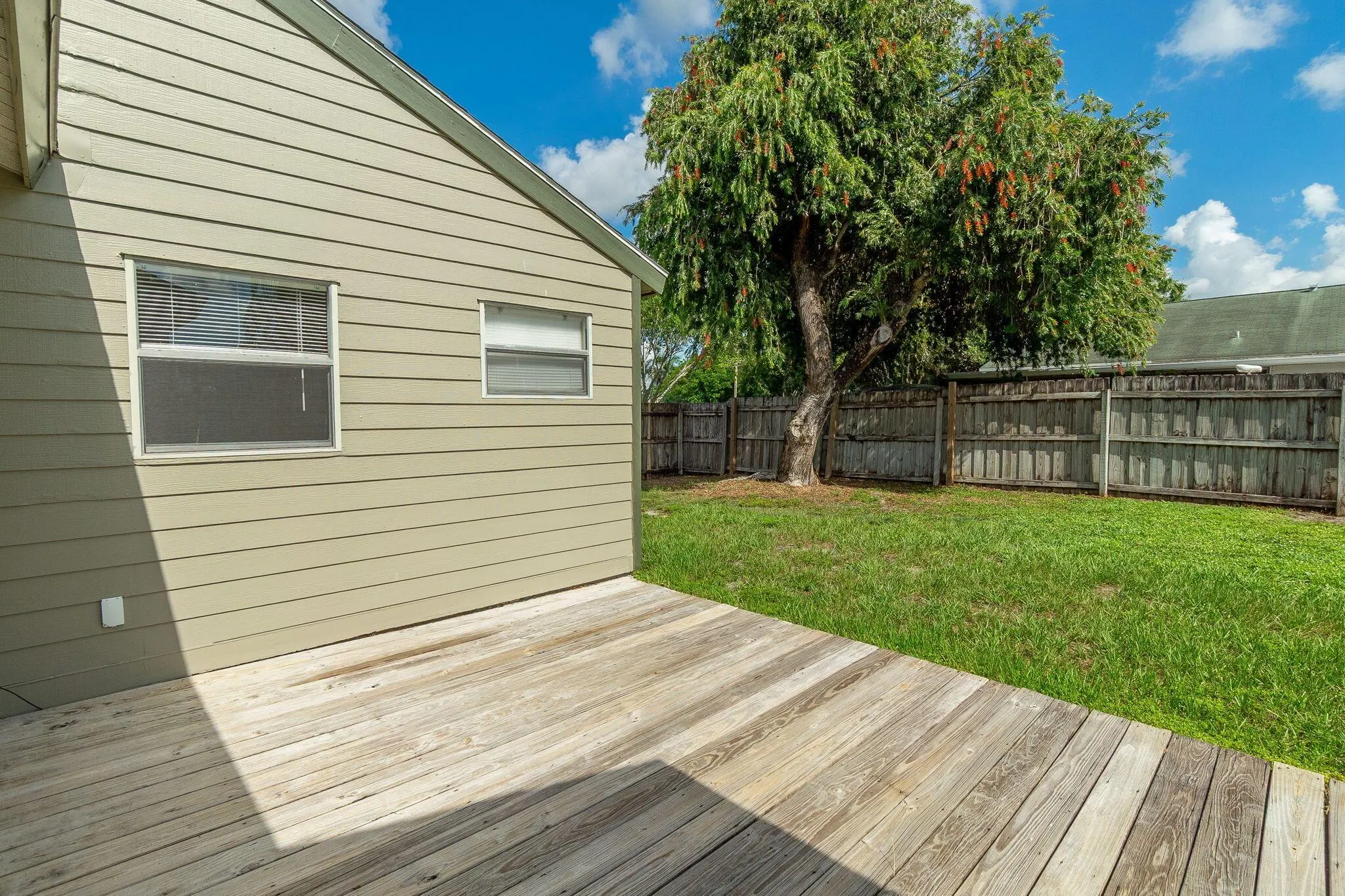 7786 Blairwood Circle N