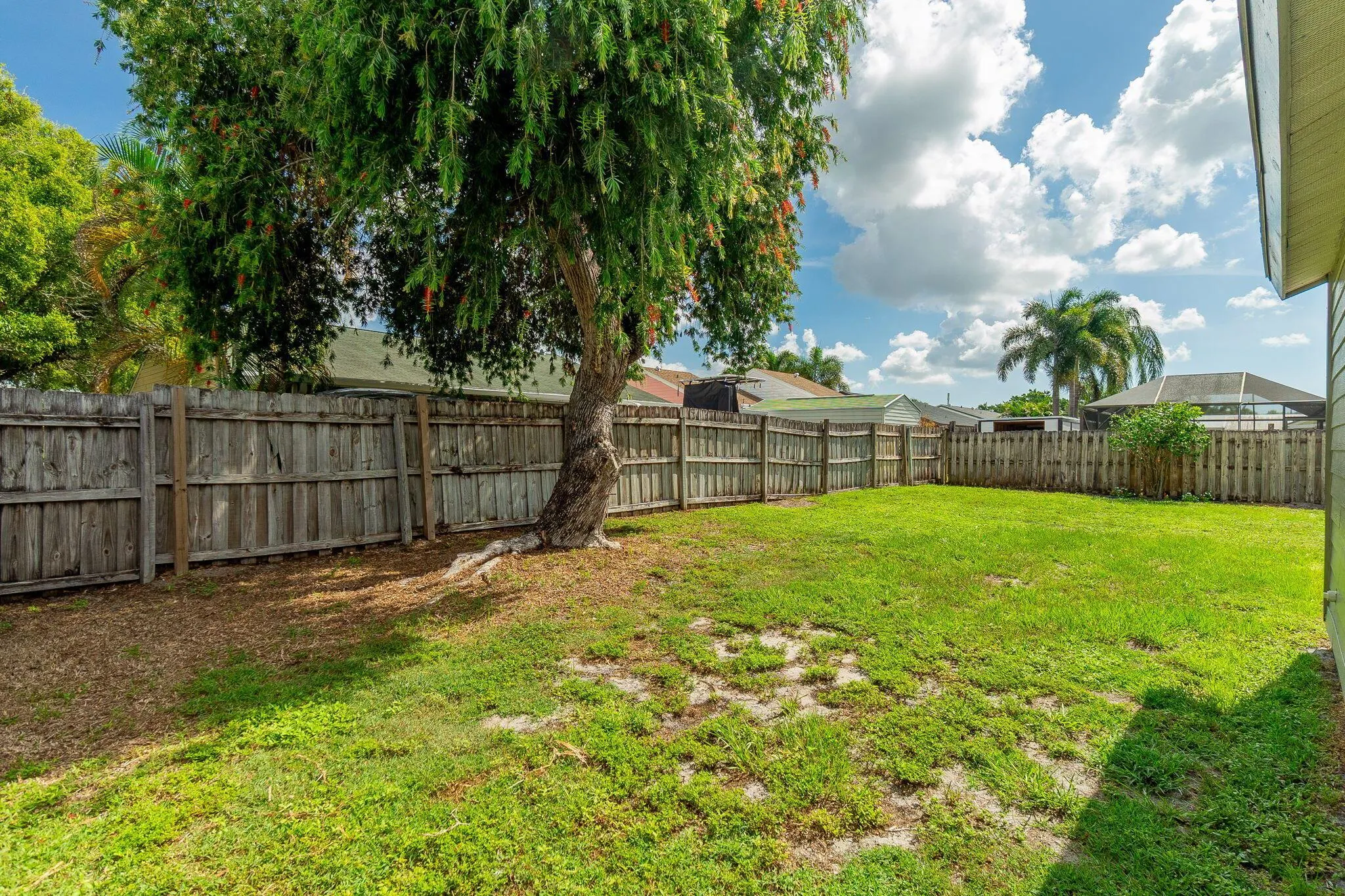 7786 Blairwood Circle N