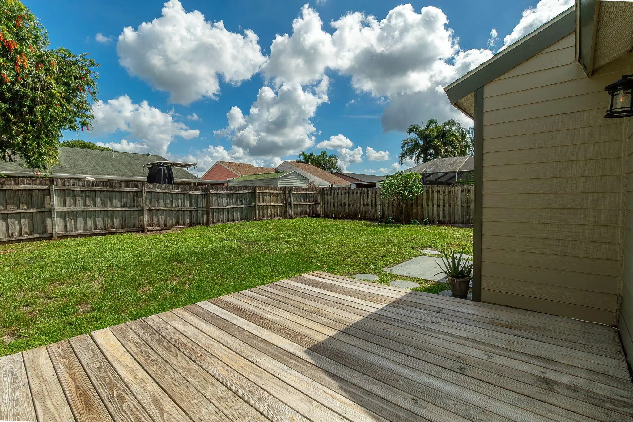 7786 Blairwood Circle N