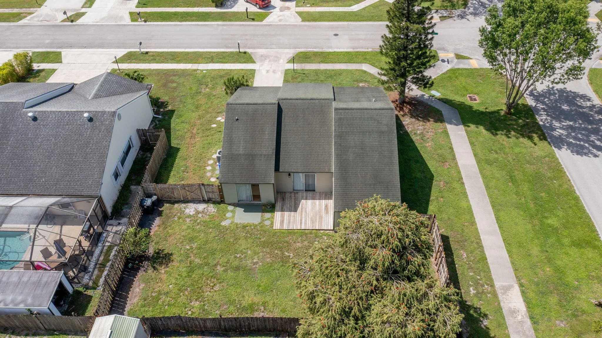 7786 Blairwood Circle N