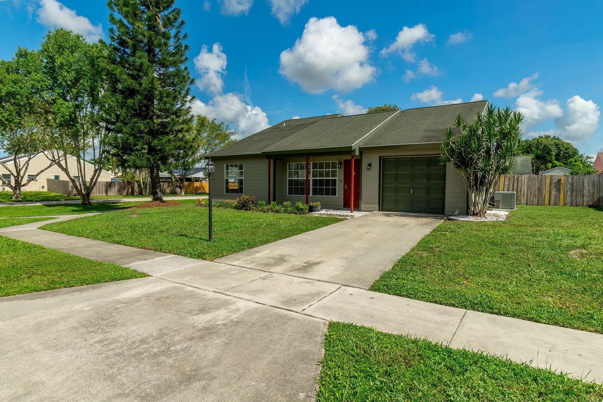 7786 Blairwood Circle N