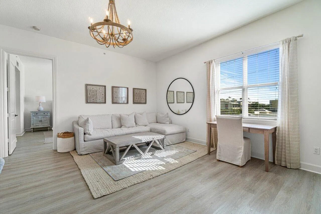 200 NE 2nd Avenue, #401