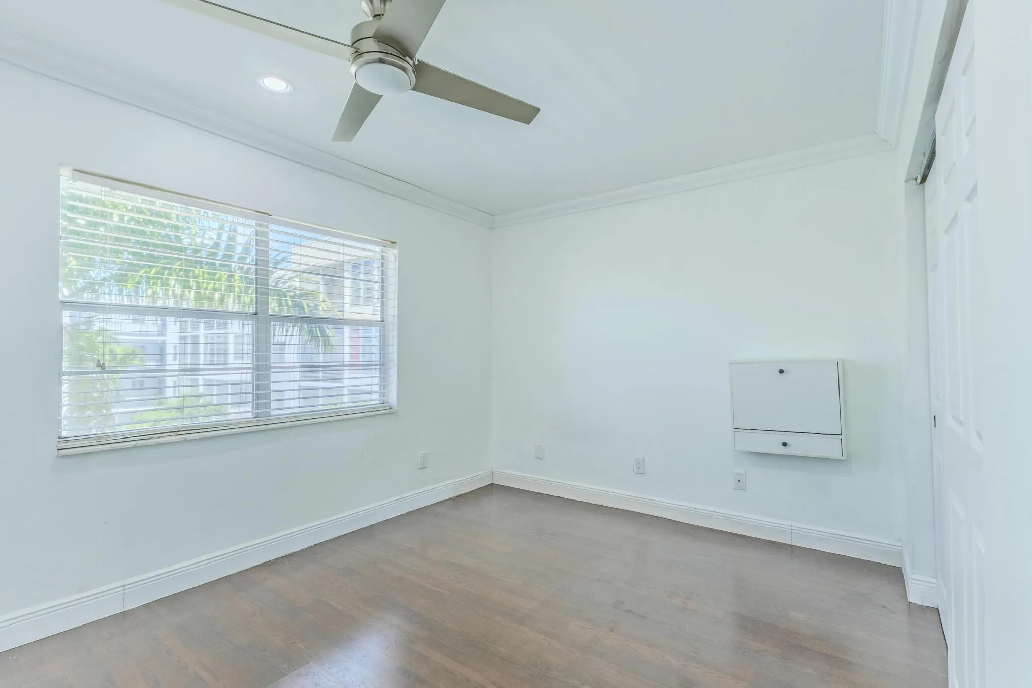 3000 E Sunrise Lakes Dr Drive E, #322