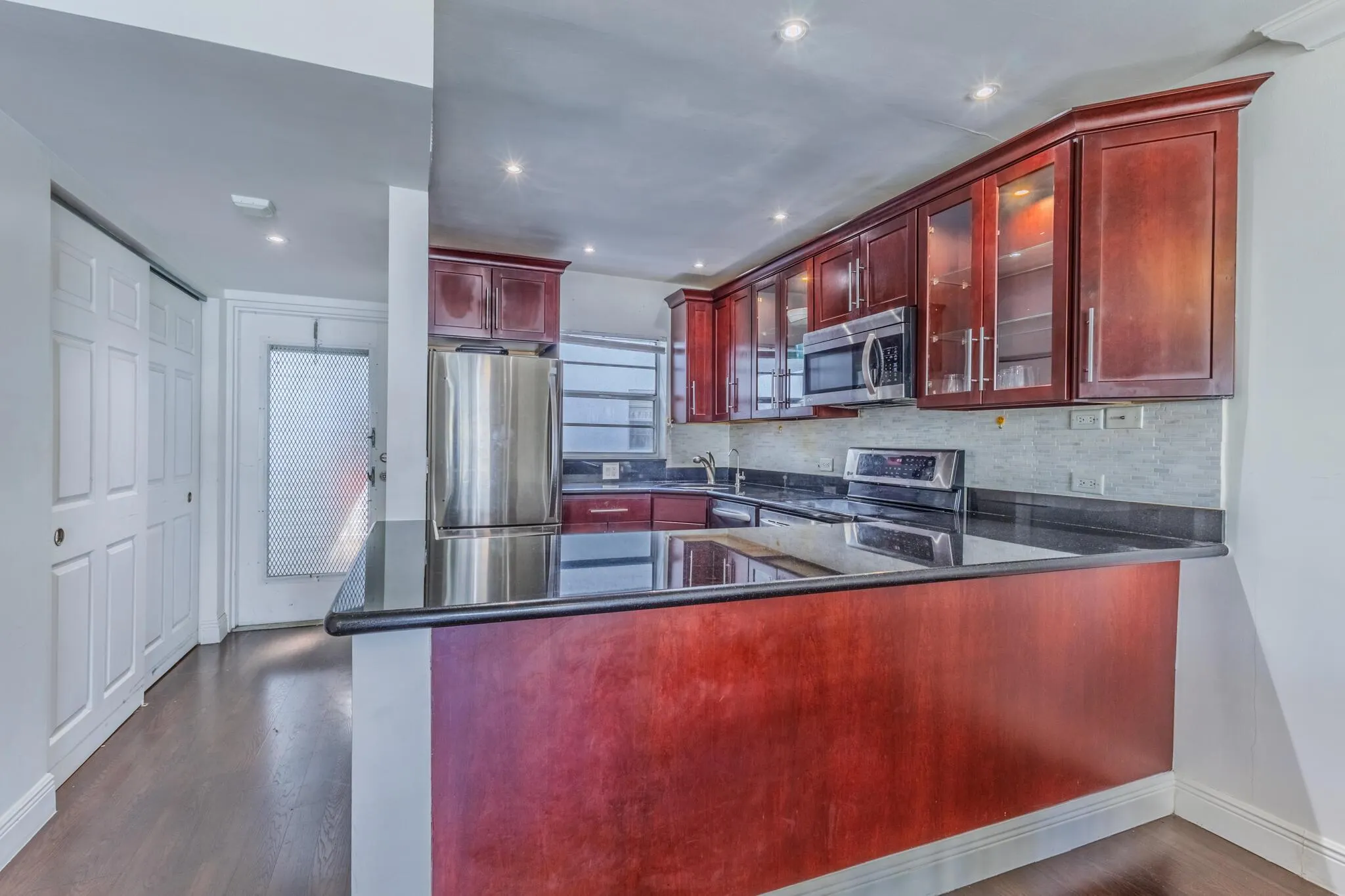 3000 E Sunrise Lakes Dr Drive E, #322