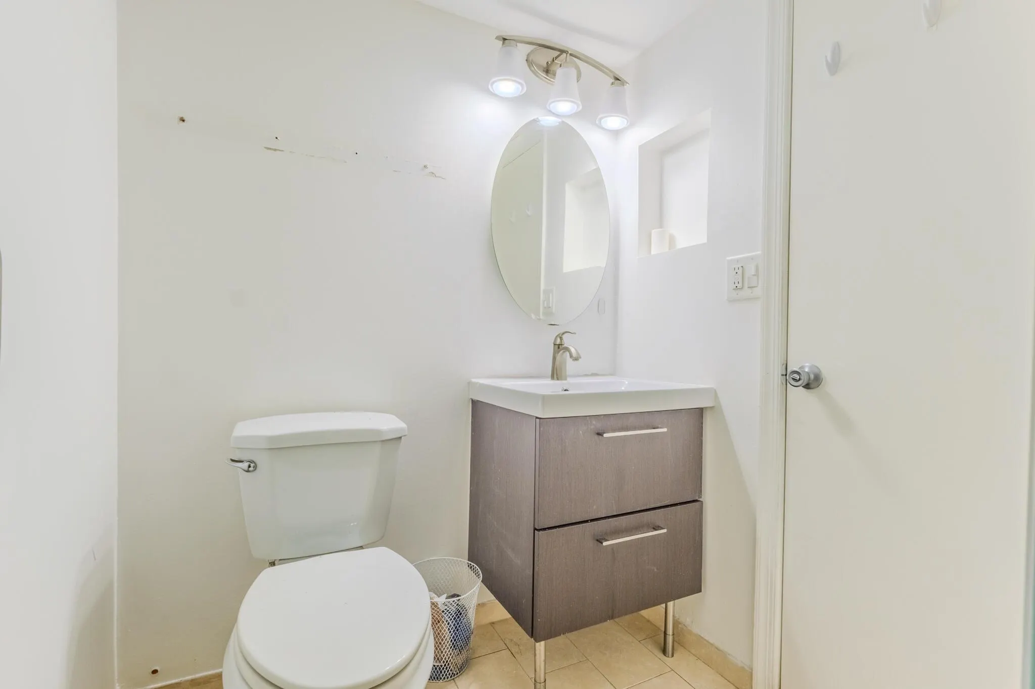 3000 E Sunrise Lakes Dr Drive E, #322