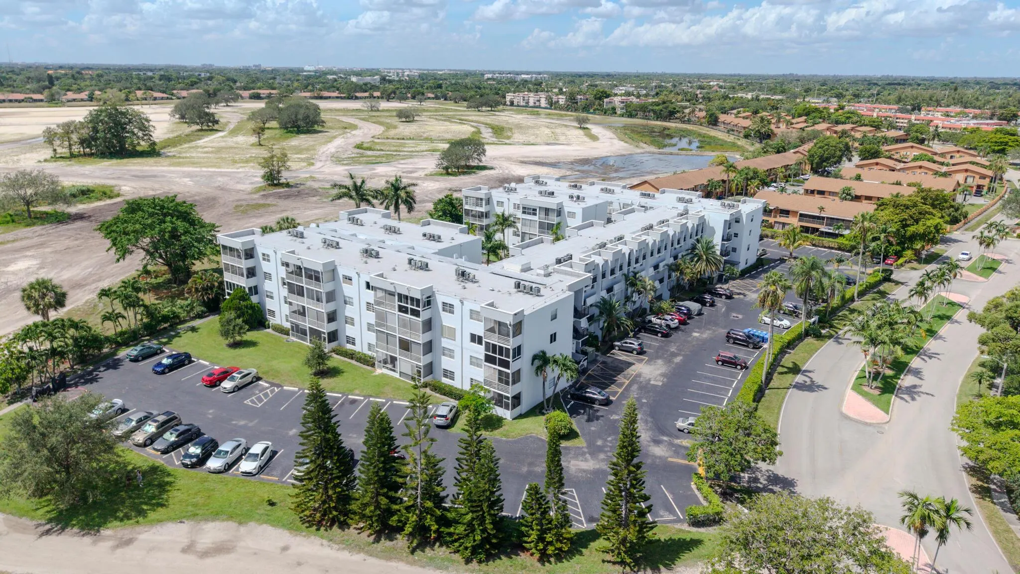 3000 E Sunrise Lakes Dr Drive E, #322