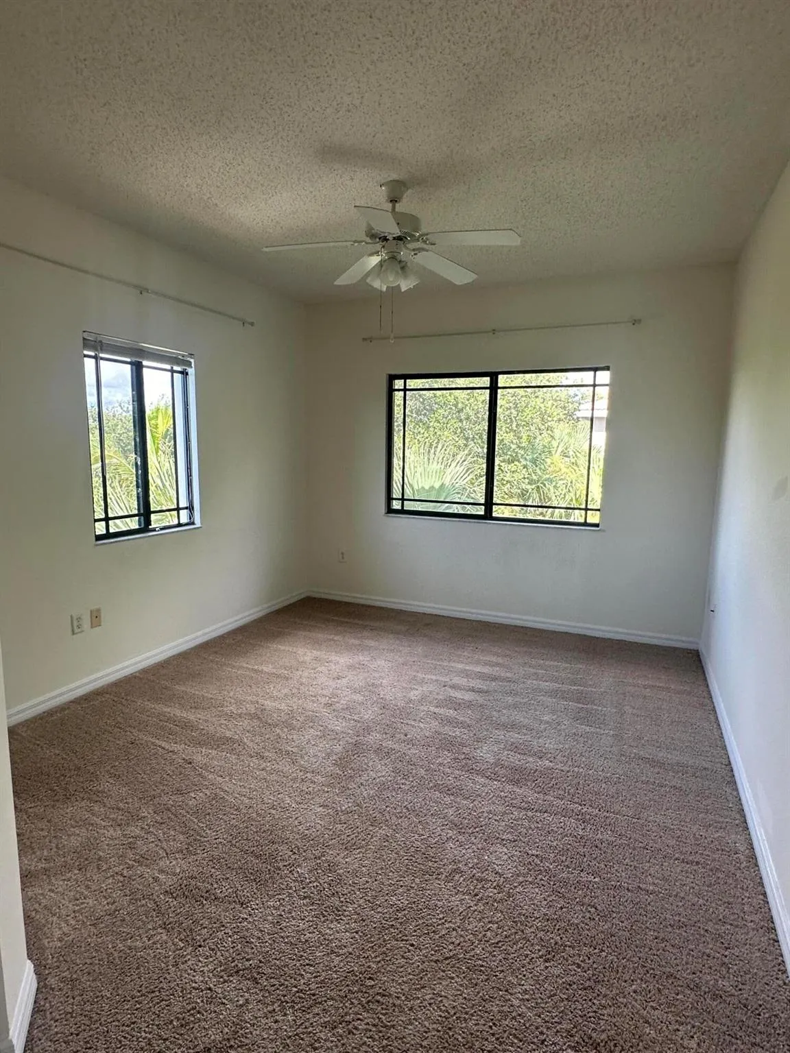 3020 Alcazar 303 Place, #303