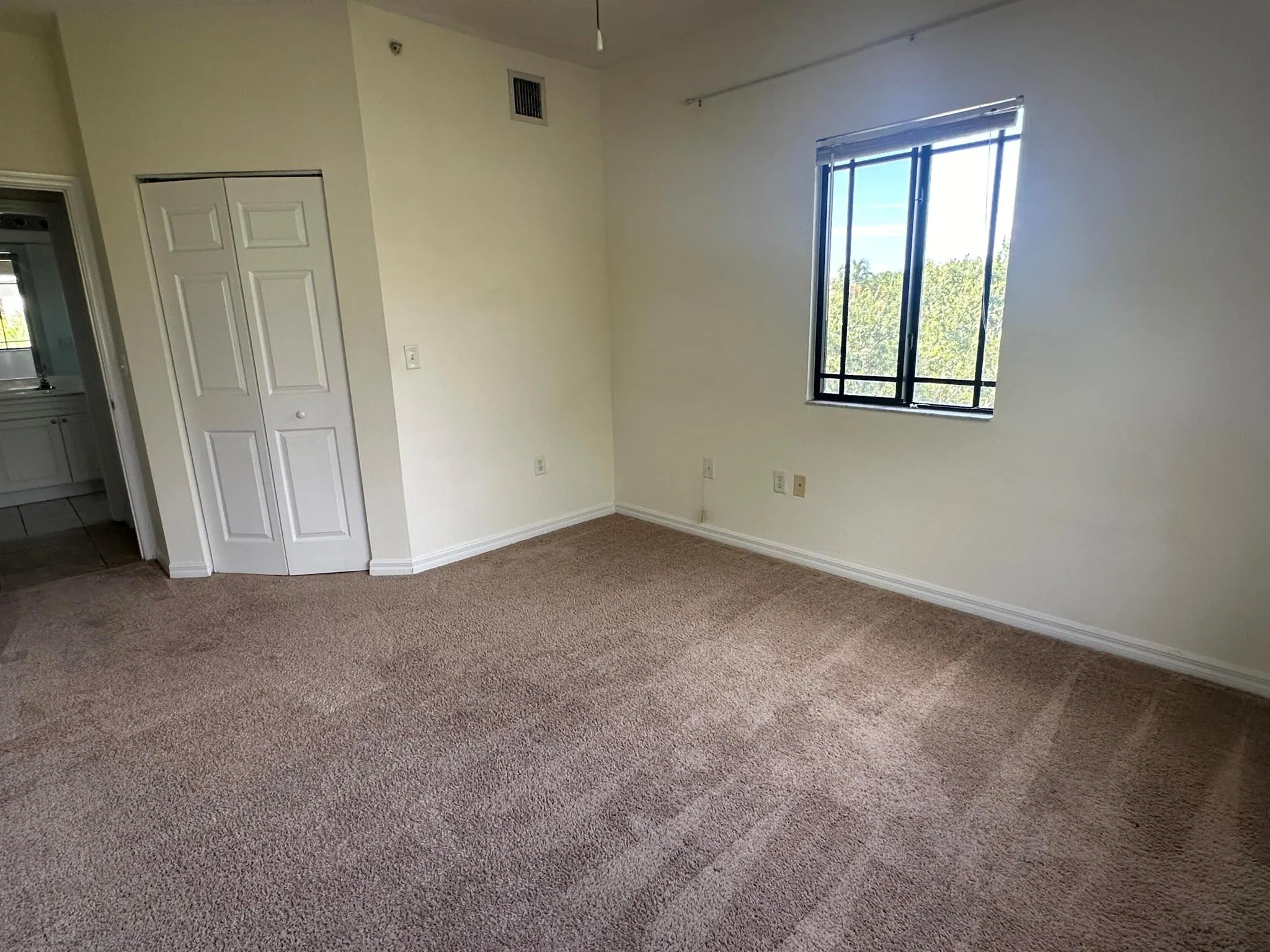 3020 Alcazar 303 Place, #303