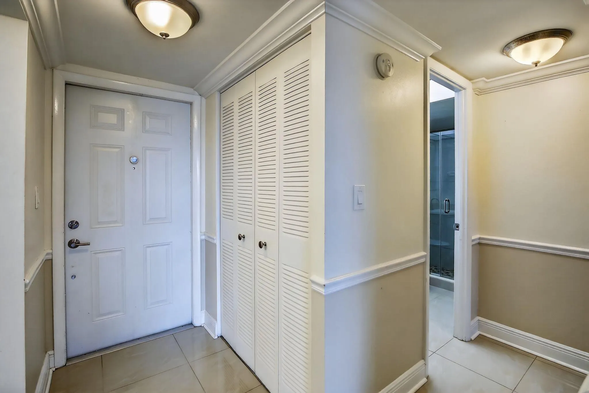 2951 Sunrise Lakes Drive E, #107