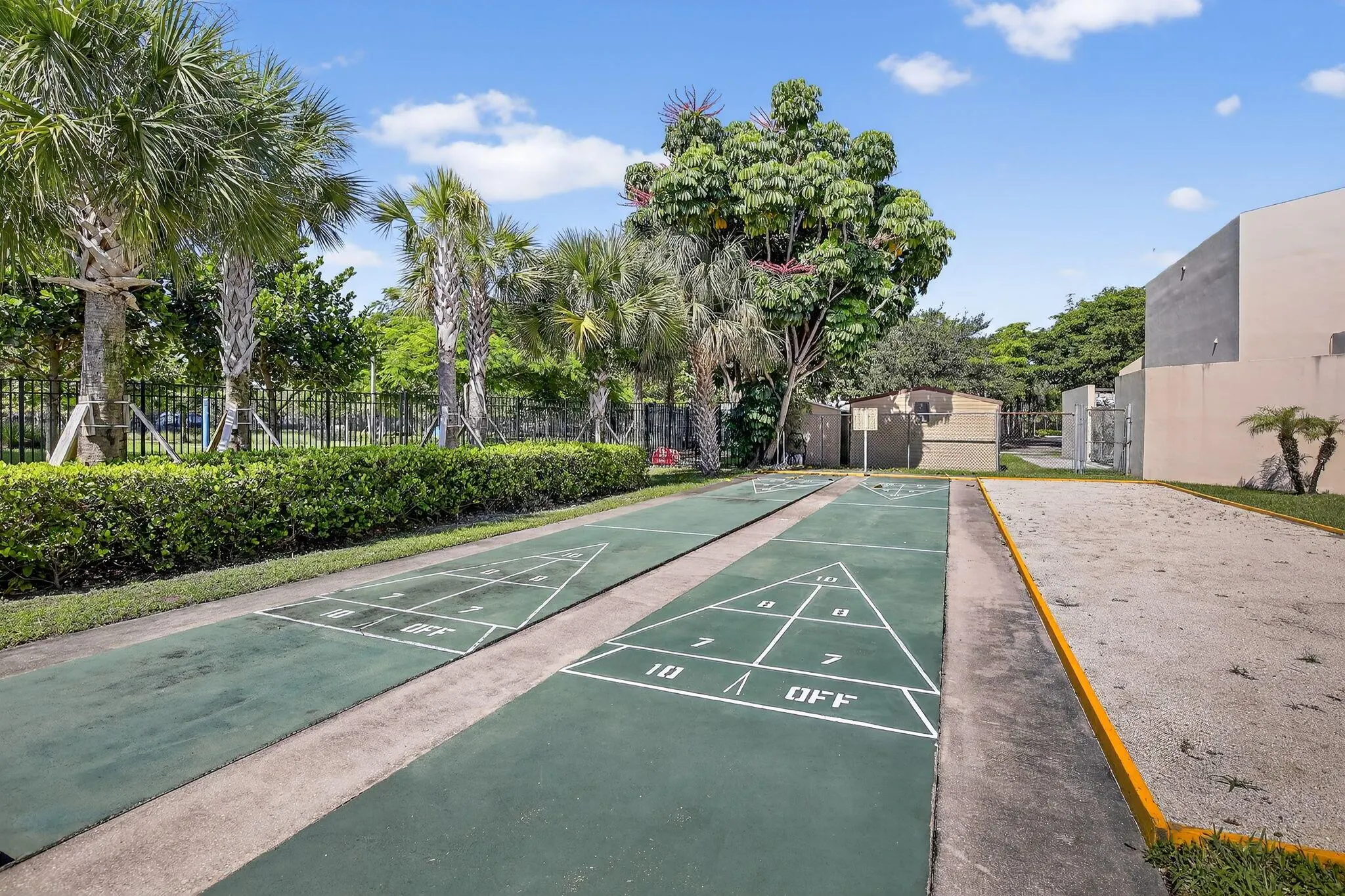 2951 Sunrise Lakes Drive E, #107