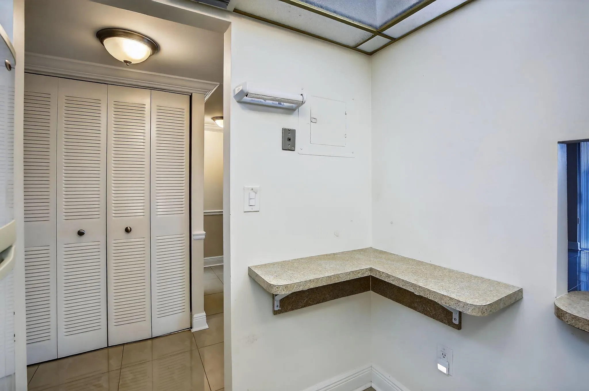 2951 Sunrise Lakes Drive E, #107
