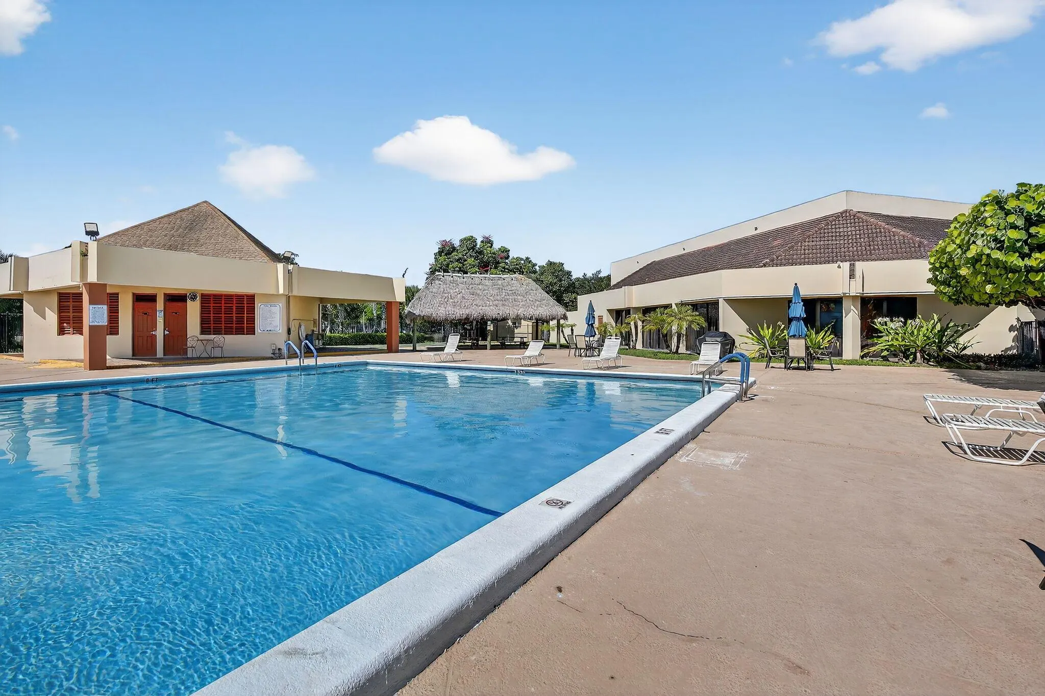 2951 Sunrise Lakes Drive E, #107
