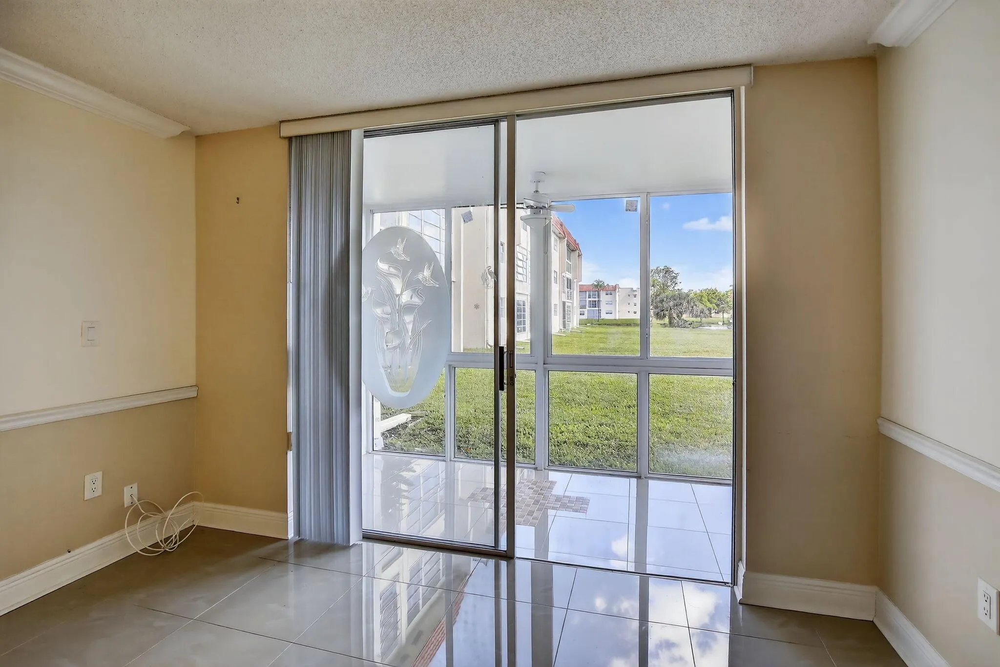 2951 Sunrise Lakes Drive E, #107