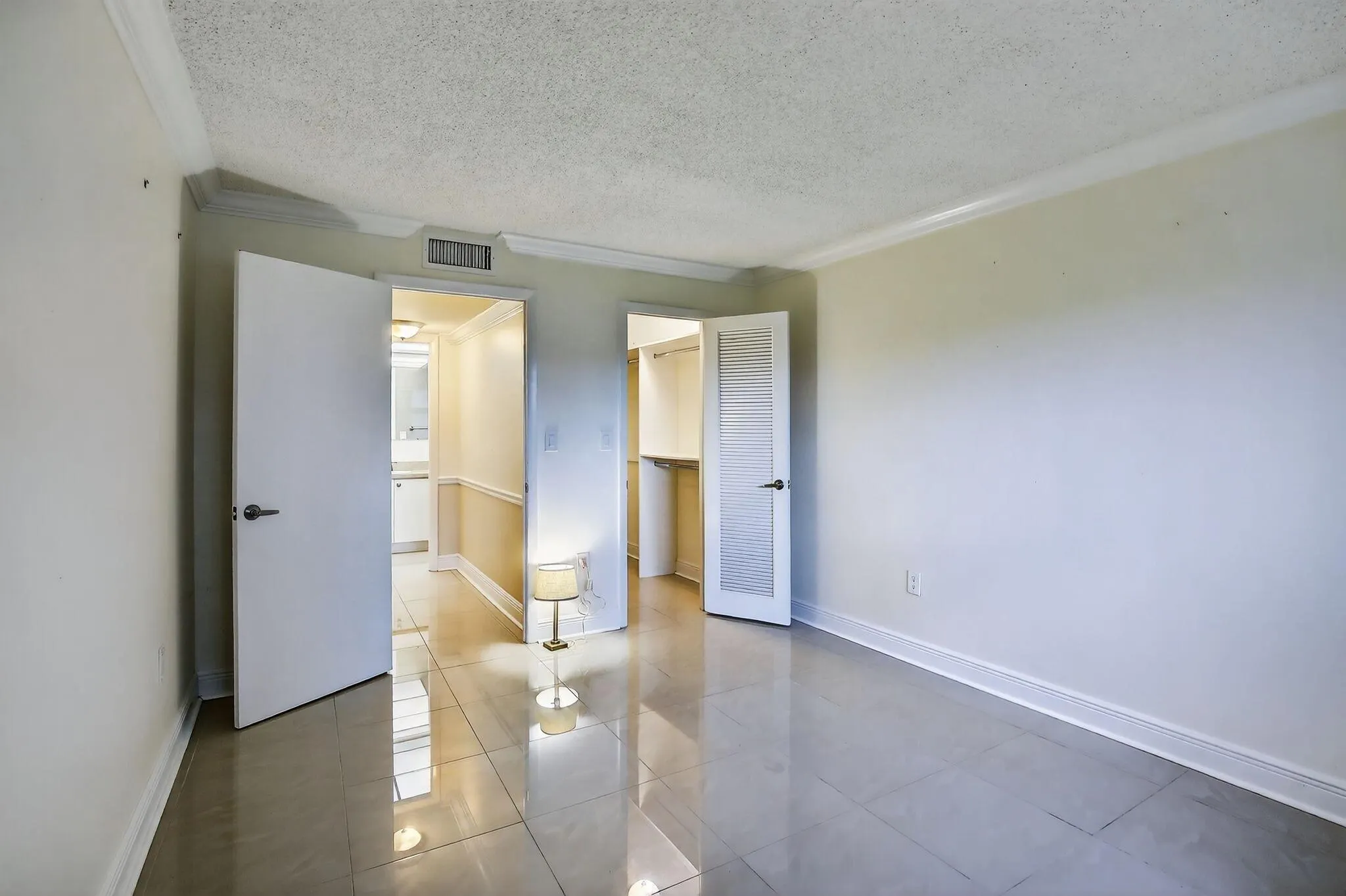 2951 Sunrise Lakes Drive E, #107