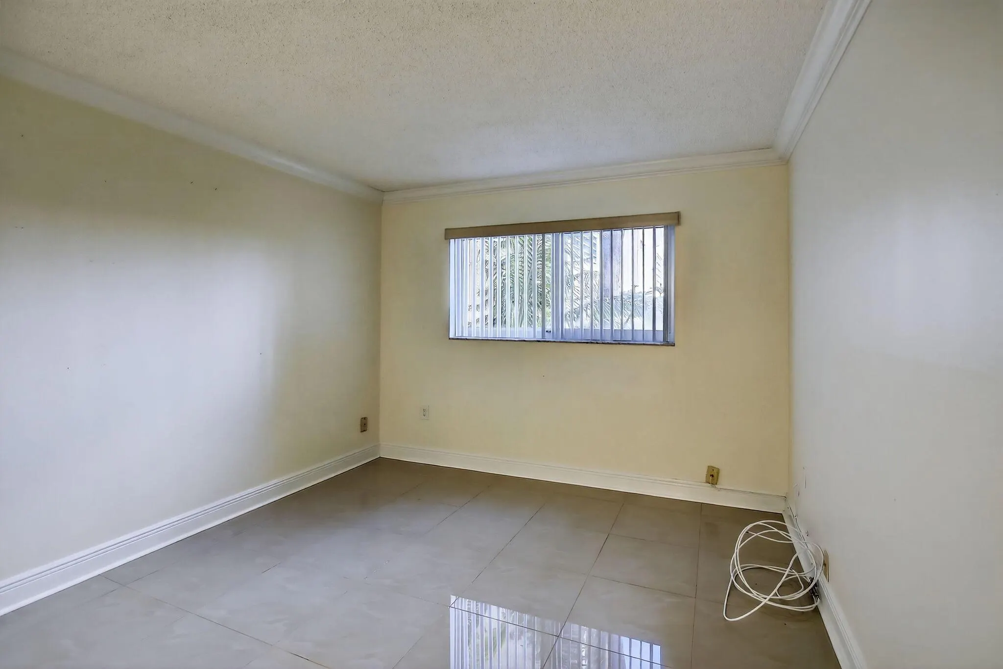 2951 Sunrise Lakes Drive E, #107