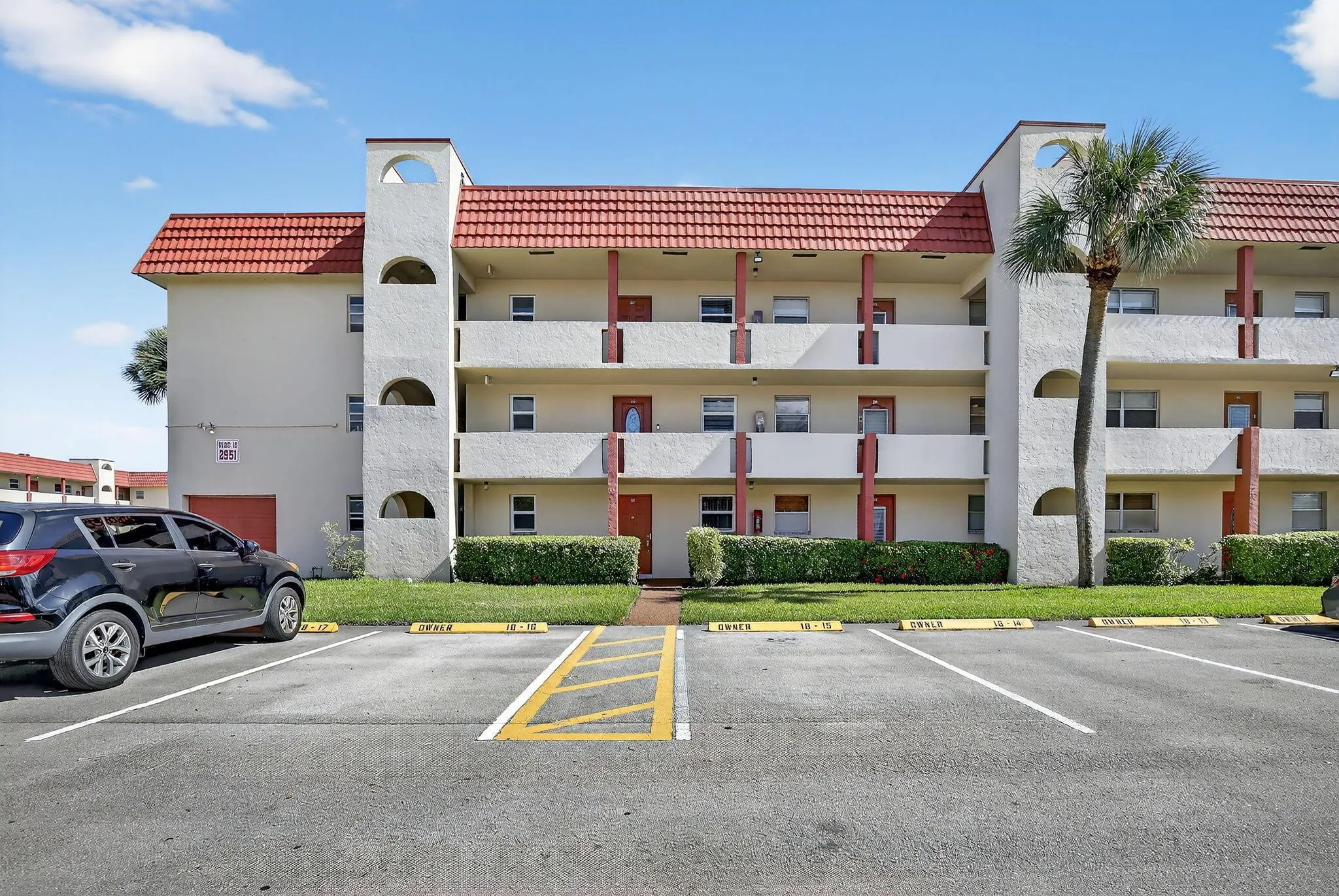2951 Sunrise Lakes Drive E, #107