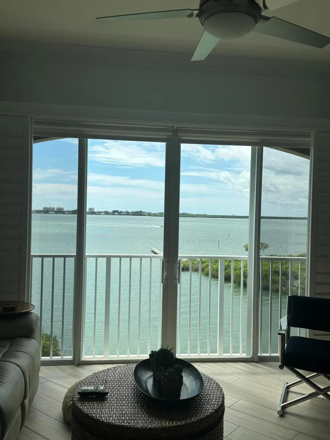 4 E Harbour Isle Ph Drive, #Ph06