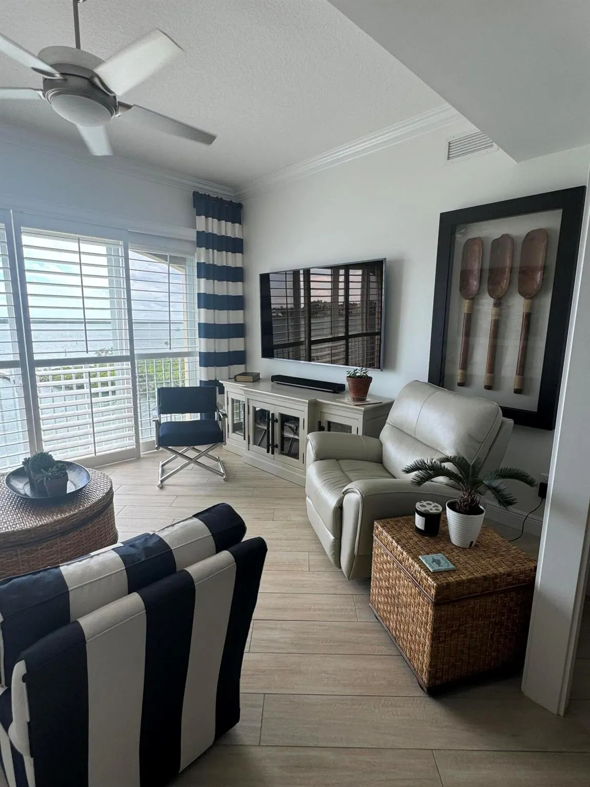 4 E Harbour Isle Ph Drive, #Ph06