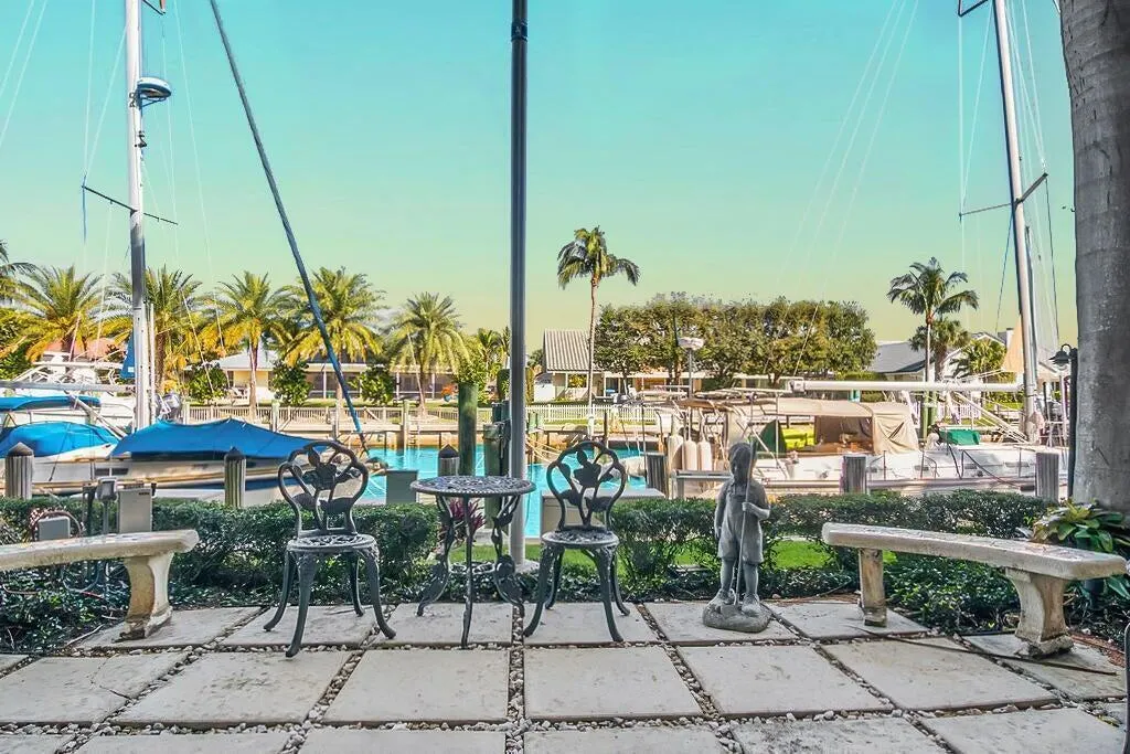 109 Paradise Harbour 211 Boulevard, #211