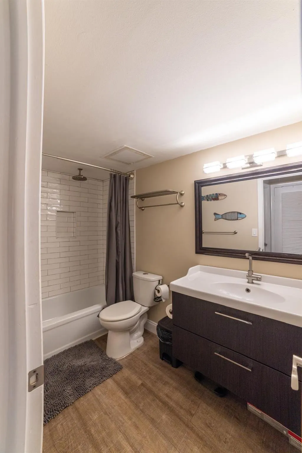109 Paradise Harbour 211 Boulevard, #211