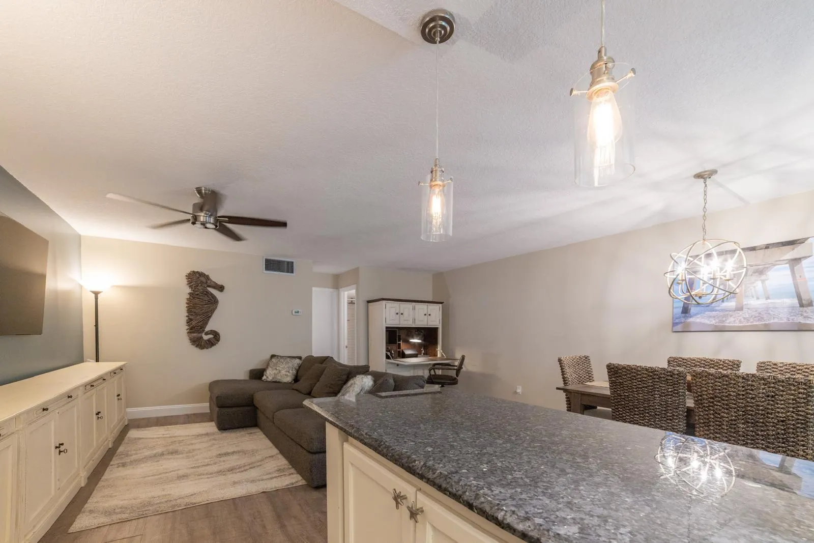 109 Paradise Harbour 211 Boulevard, #211
