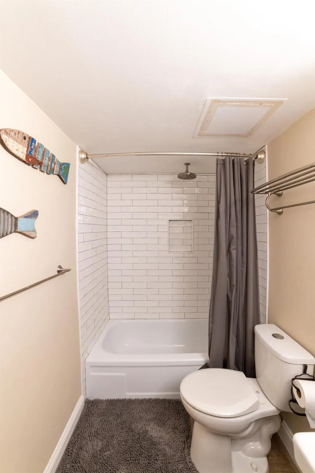 109 Paradise Harbour 211 Boulevard, #211