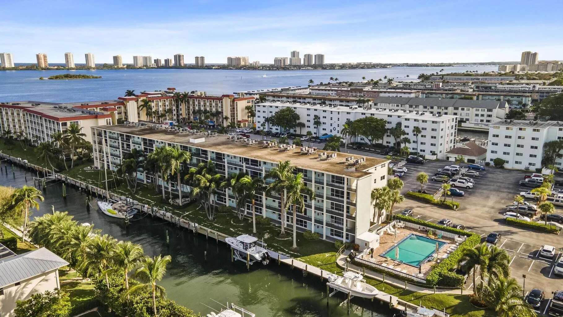 109 Paradise Harbour 211 Boulevard, #211