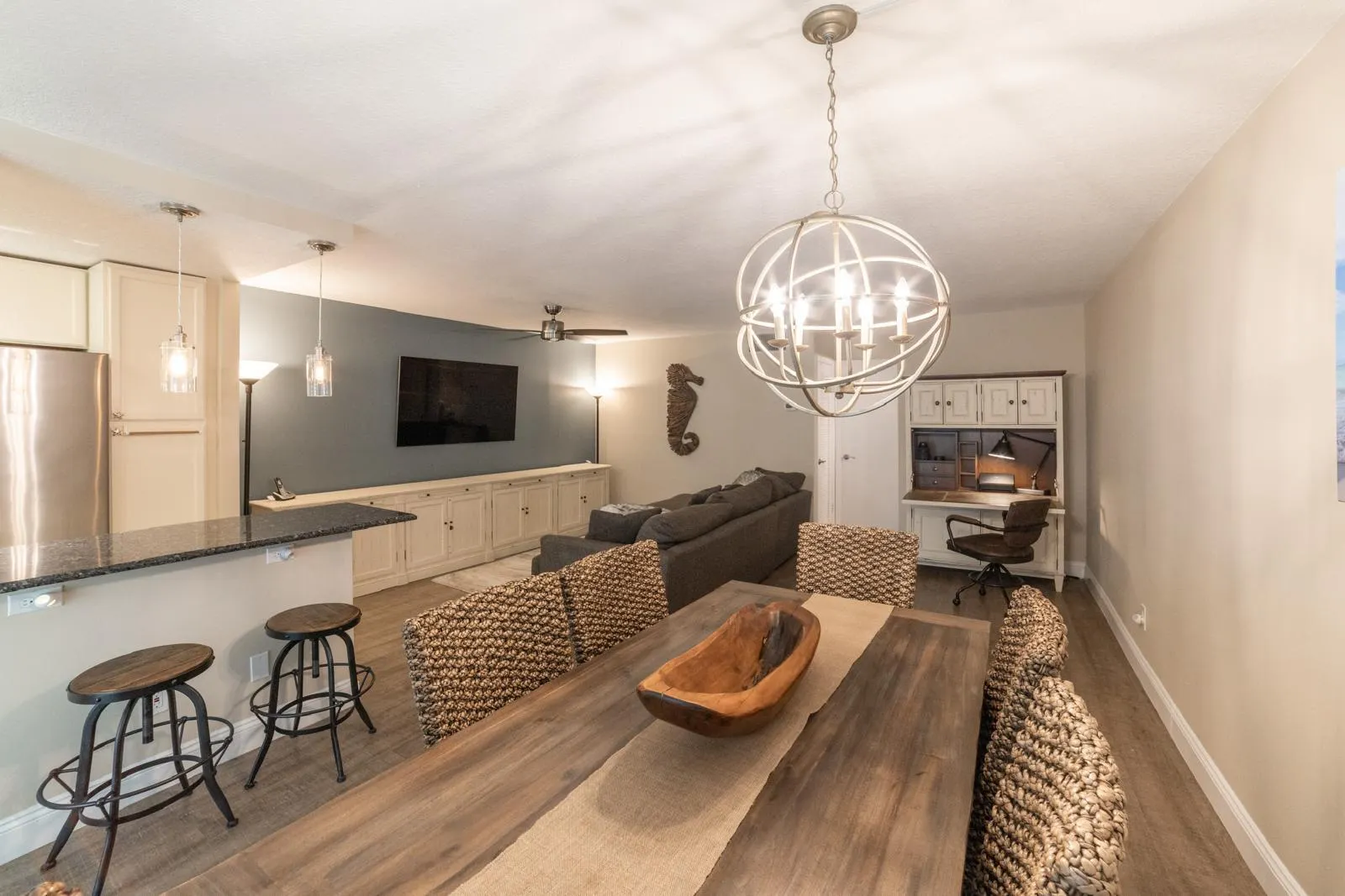 109 Paradise Harbour 211 Boulevard, #211