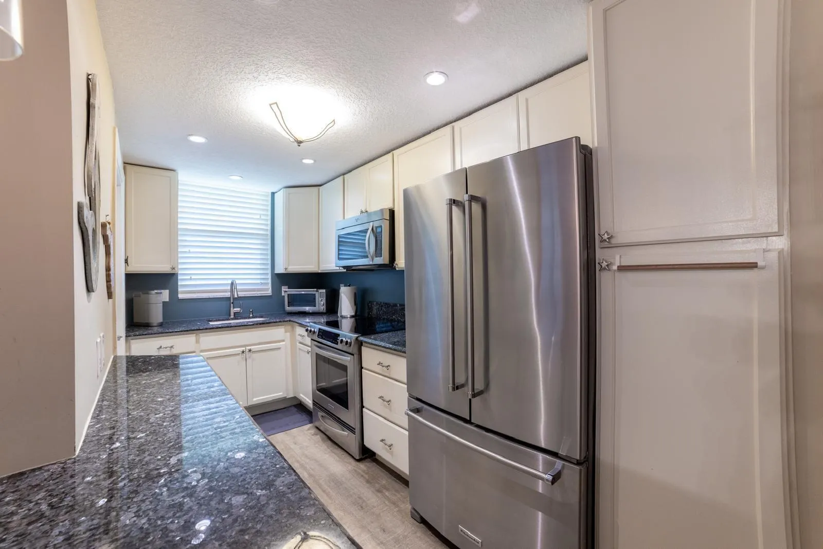 109 Paradise Harbour 211 Boulevard, #211