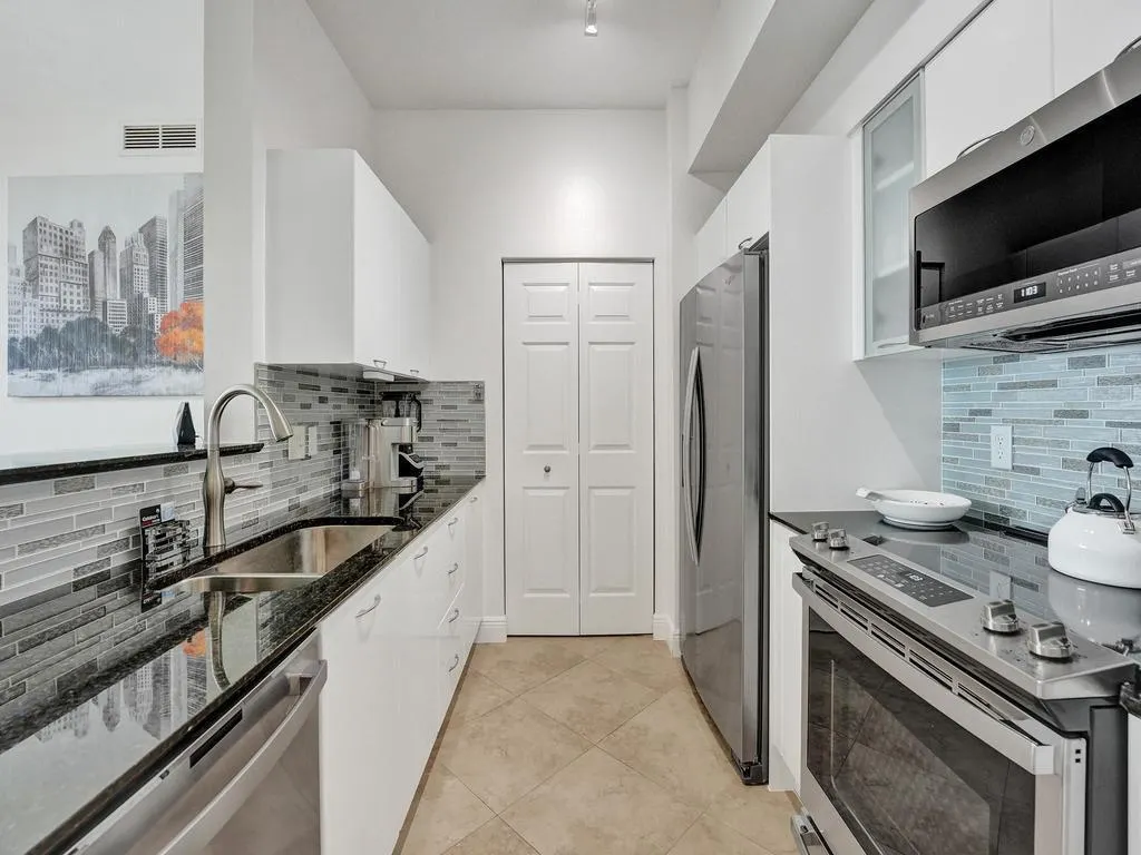 625 Casa Loma Boulevard, #Ph06