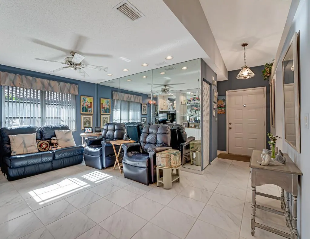 6459 Mill Pointe Circle