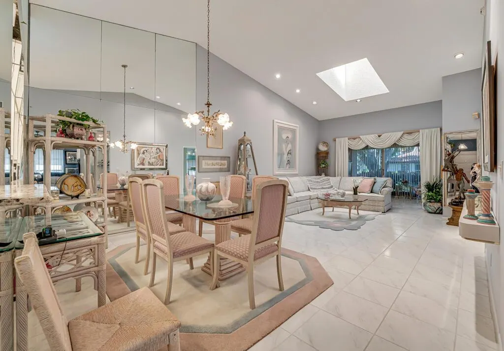 6459 Mill Pointe Circle