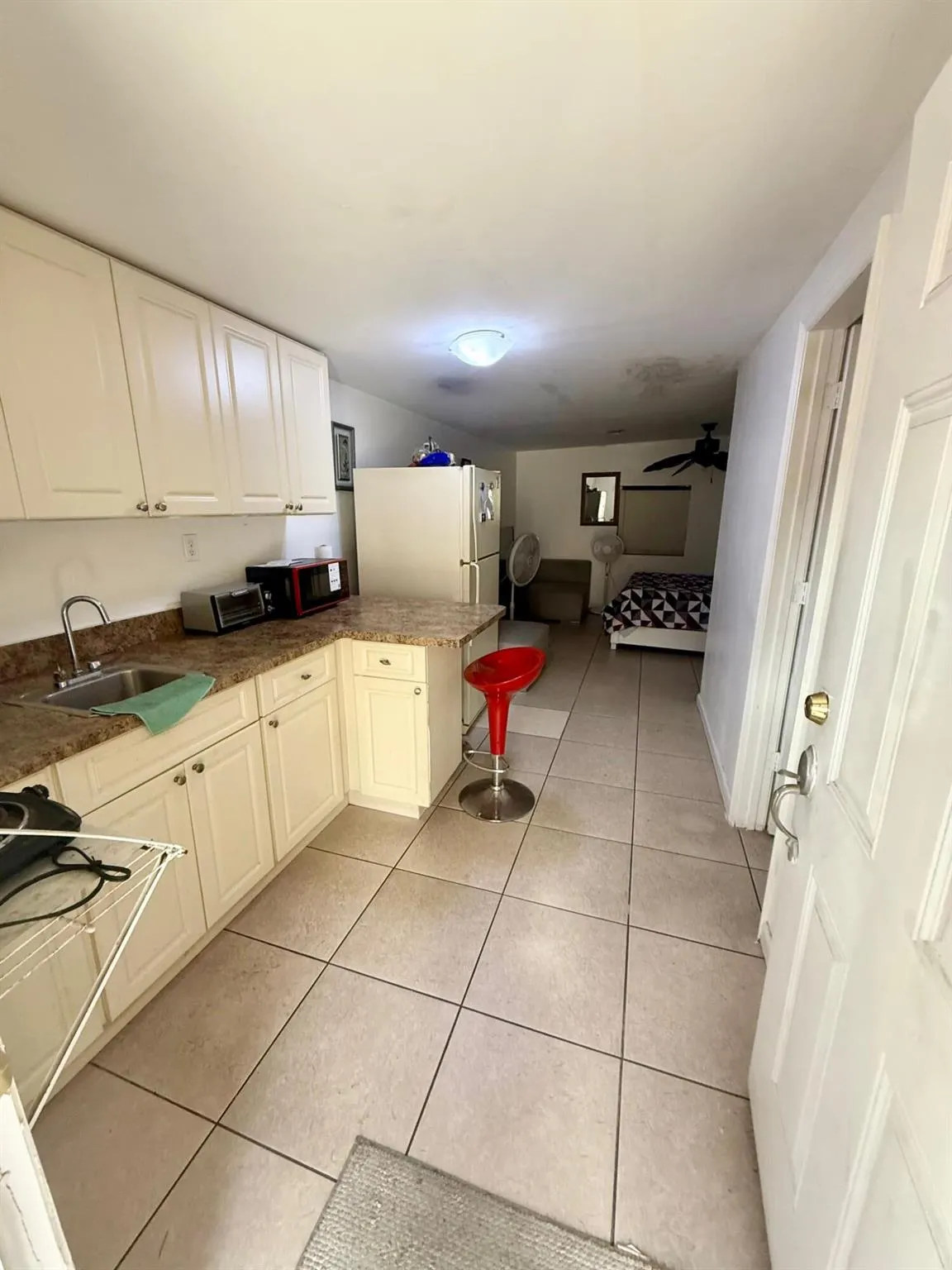 102 NE 9th Court
