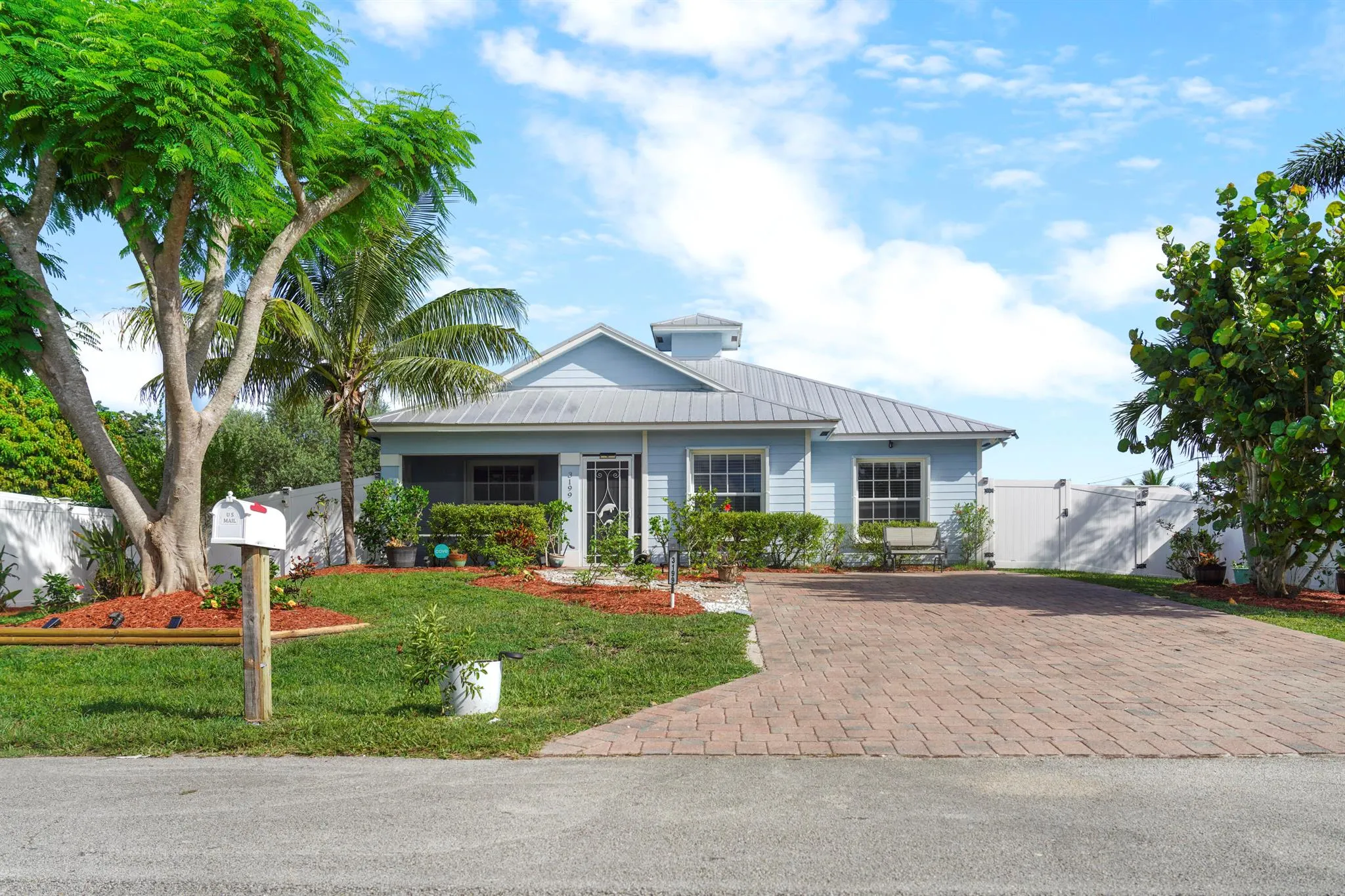 3199 SE Lime Tree Terrace
