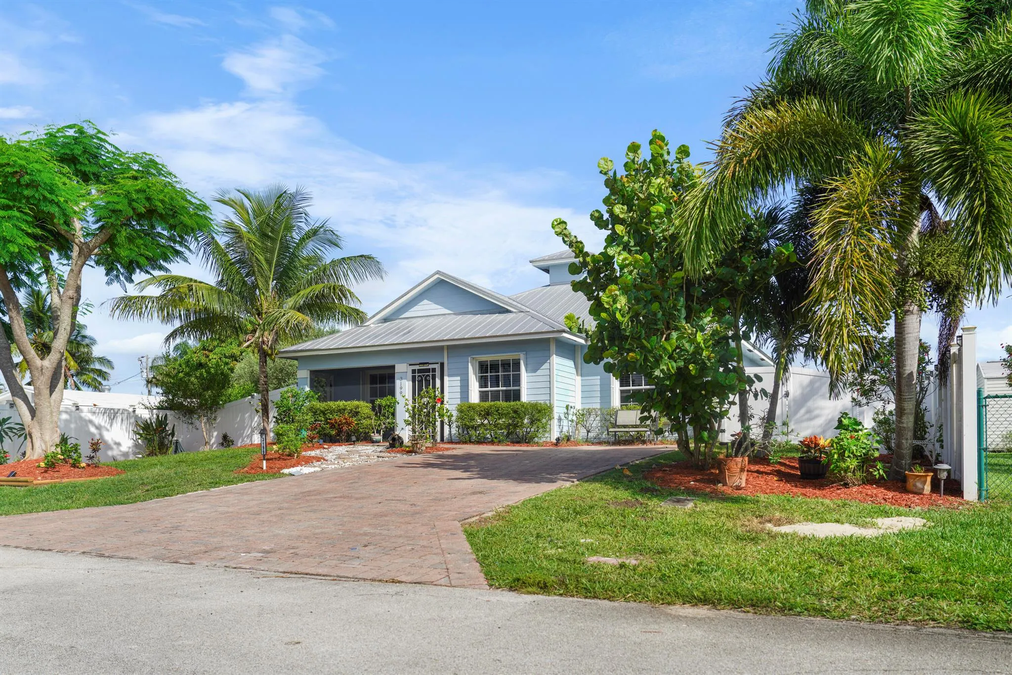 3199 SE Lime Tree Terrace