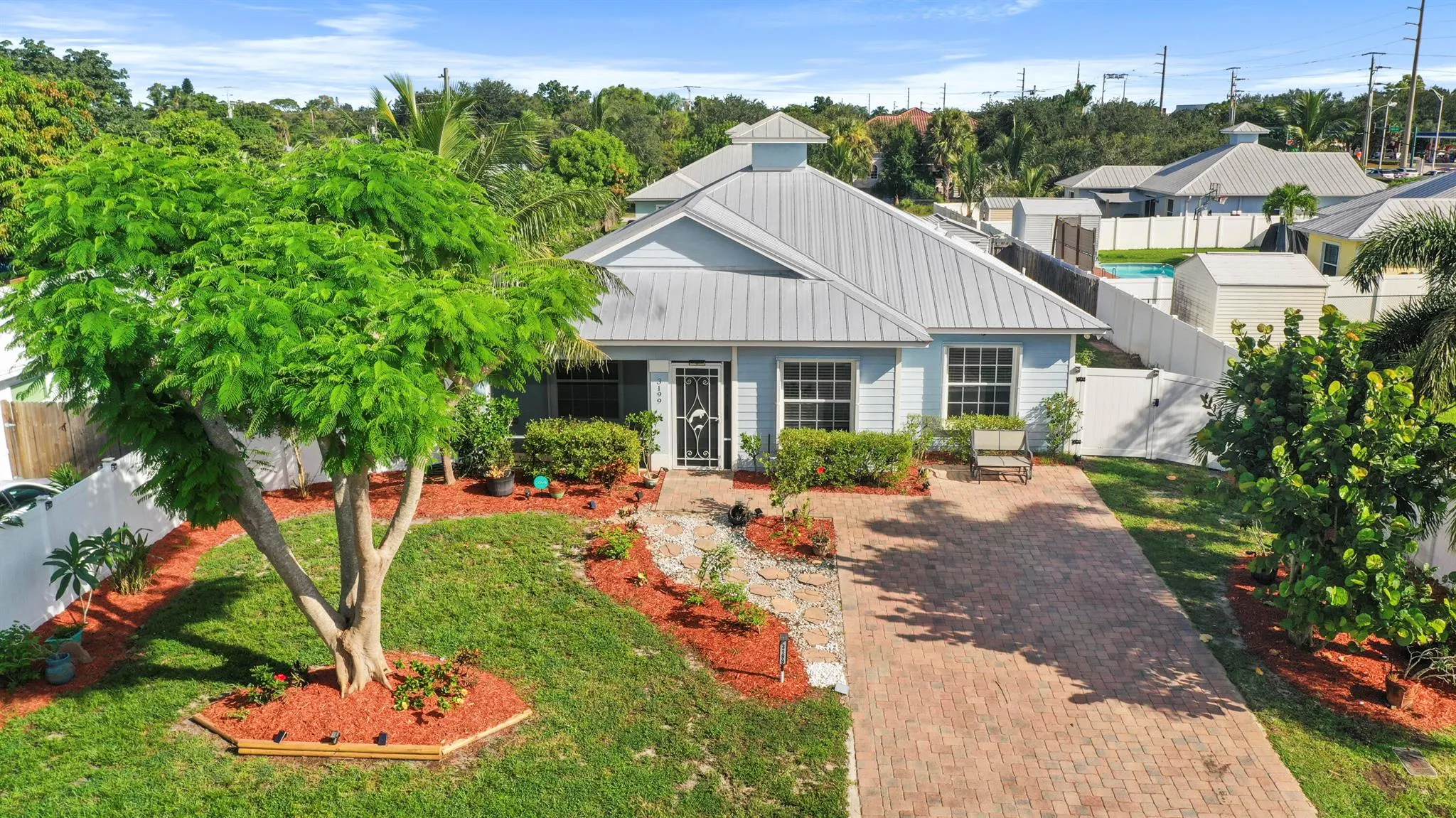 3199 SE Lime Tree Terrace