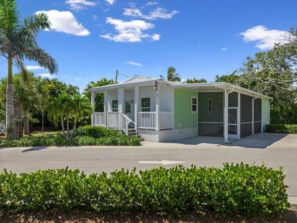 12939 N Indian River Drive, ##01