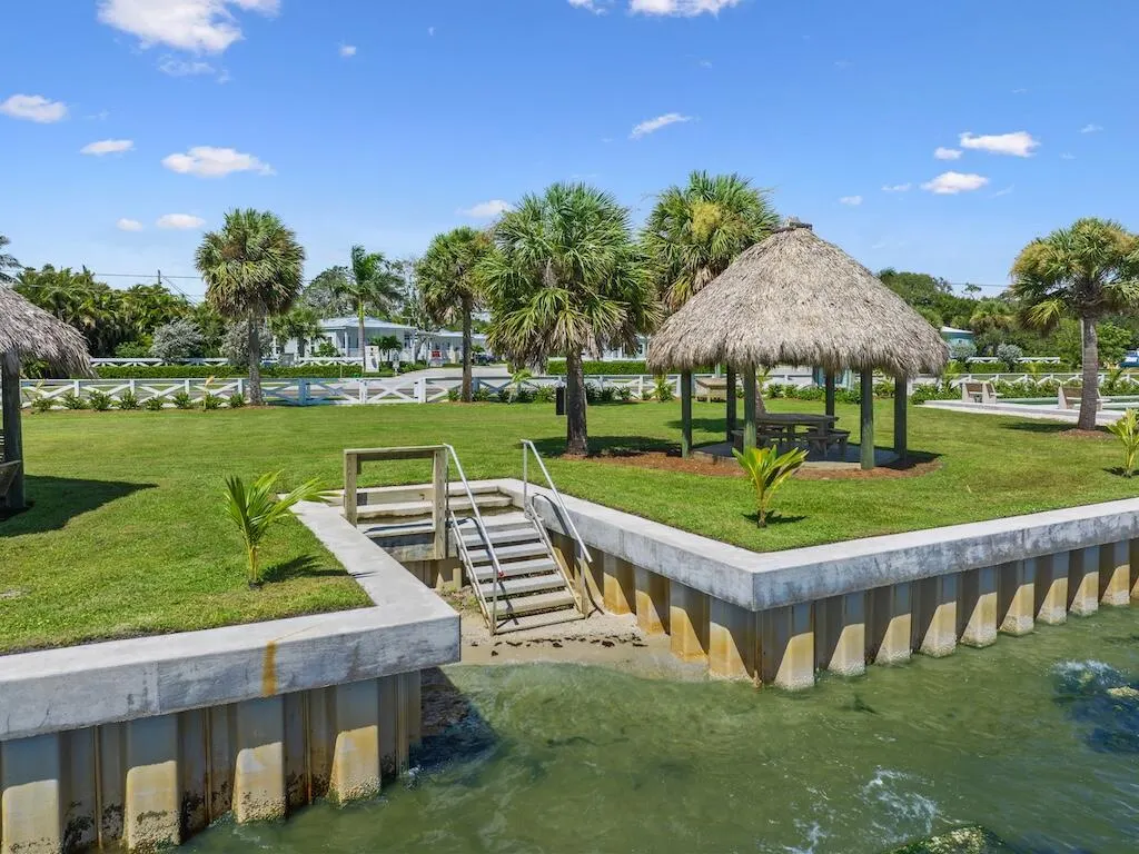 12939 N Indian River Drive, ##01