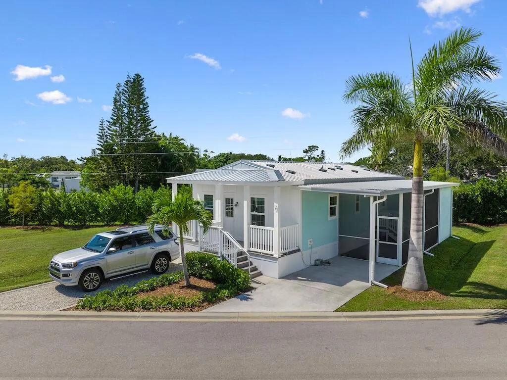 12939 N Indian River Drive, ##01