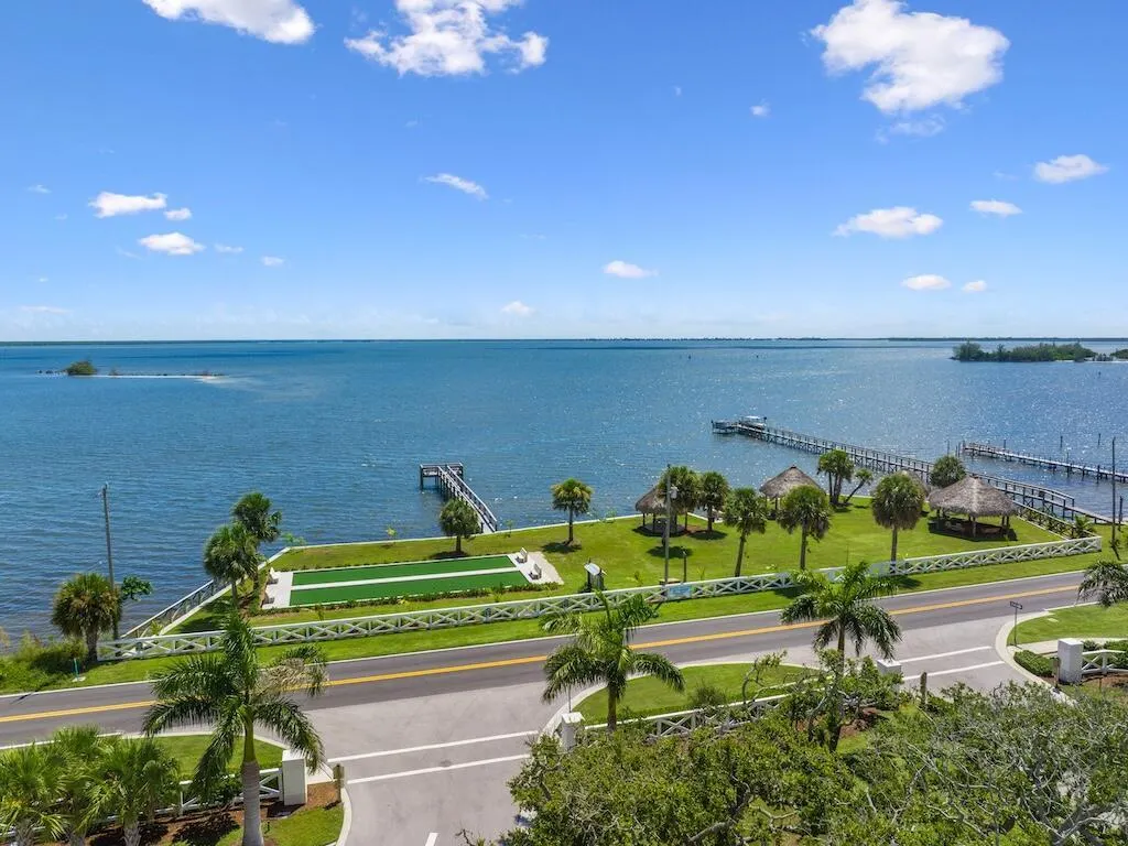 12939 N Indian River Drive, ##01
