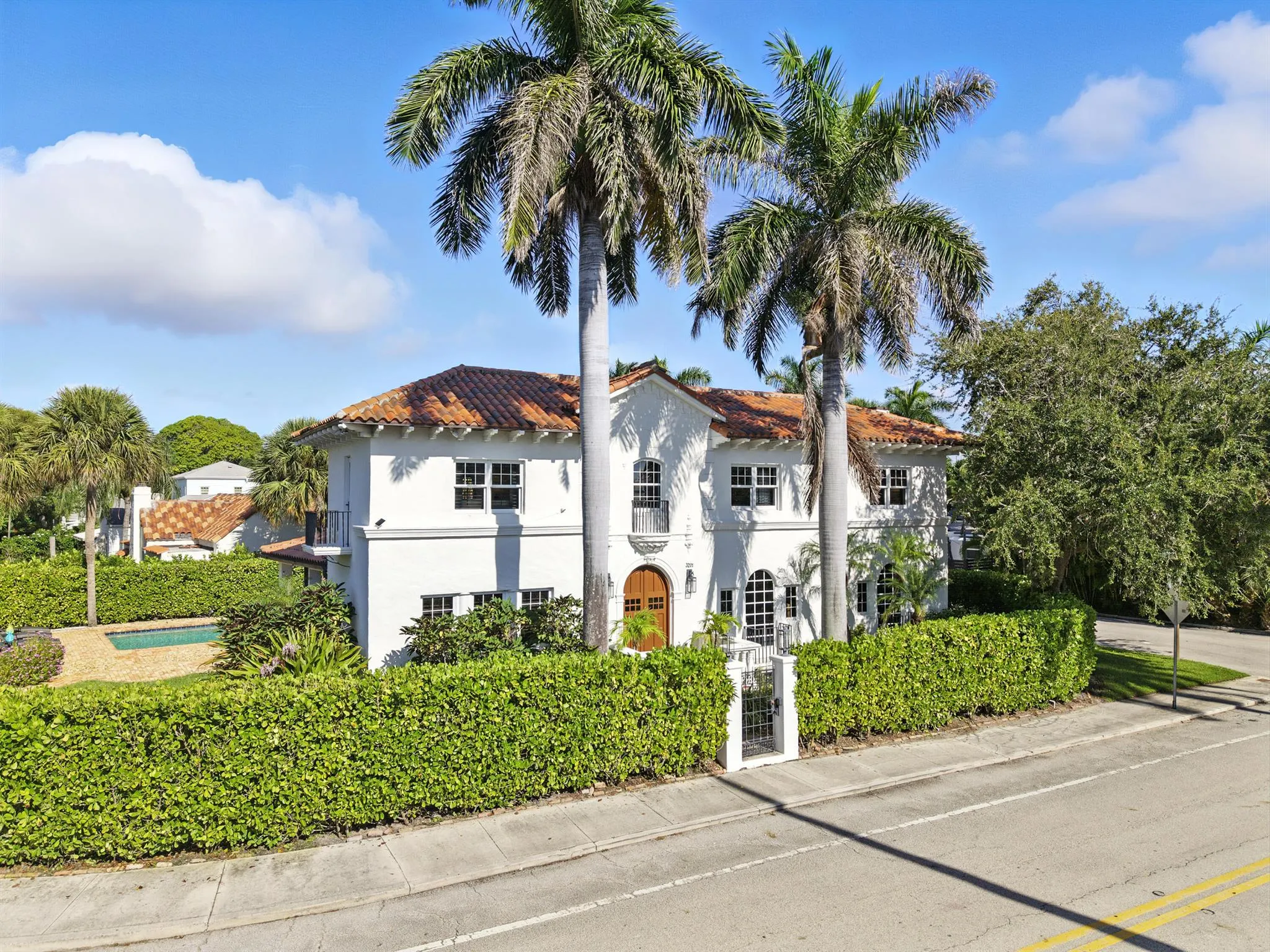 3201 N Flagler Drive