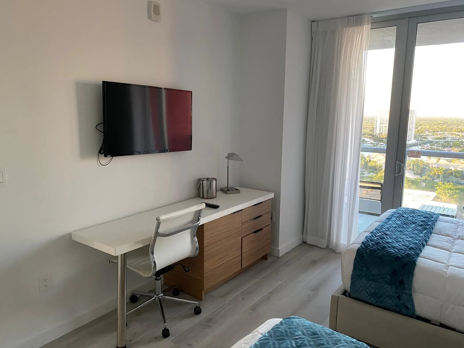 2602 E Hallandale Beach Boulevard, #R2210