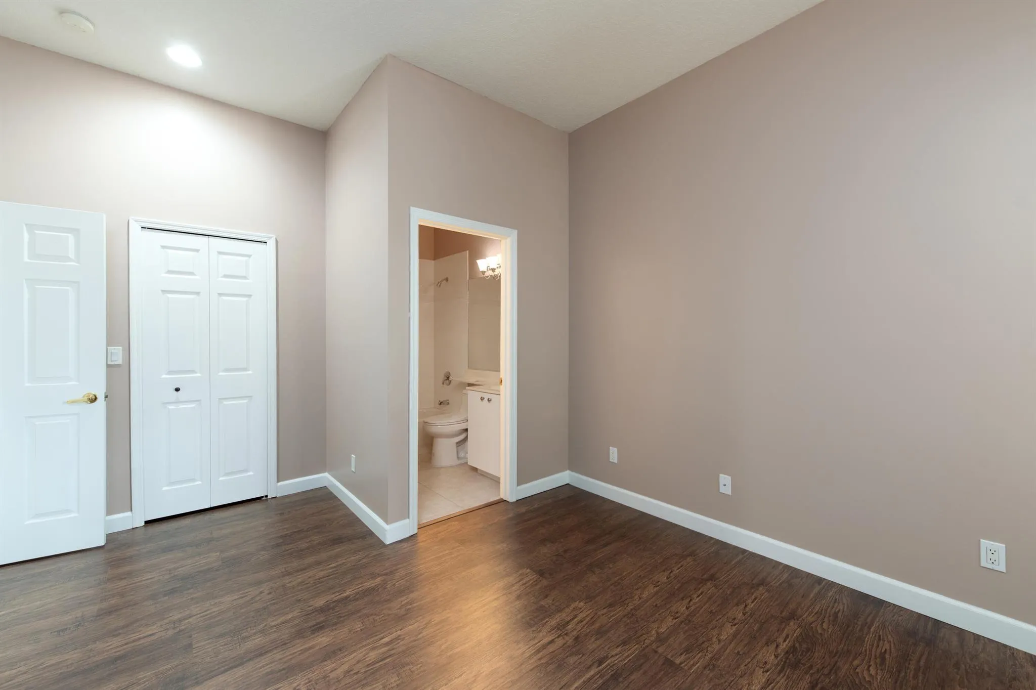 665 SW Lake Charles Circle