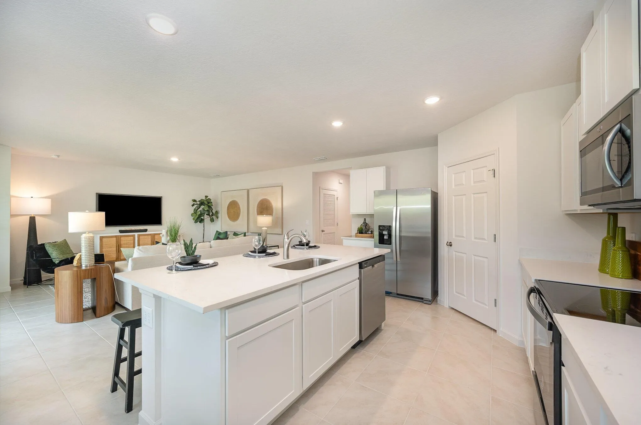 3125 SW Centamino Street