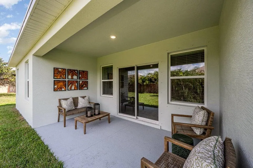3125 SW Centamino Street