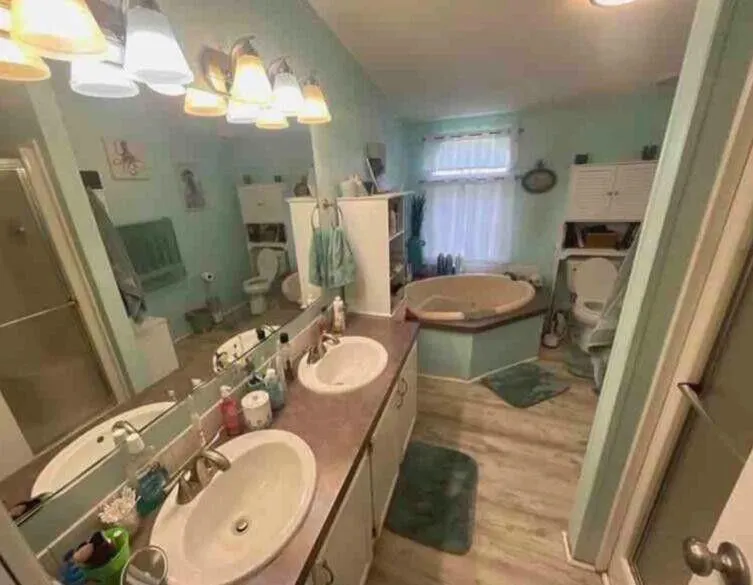 143 Oak Drive