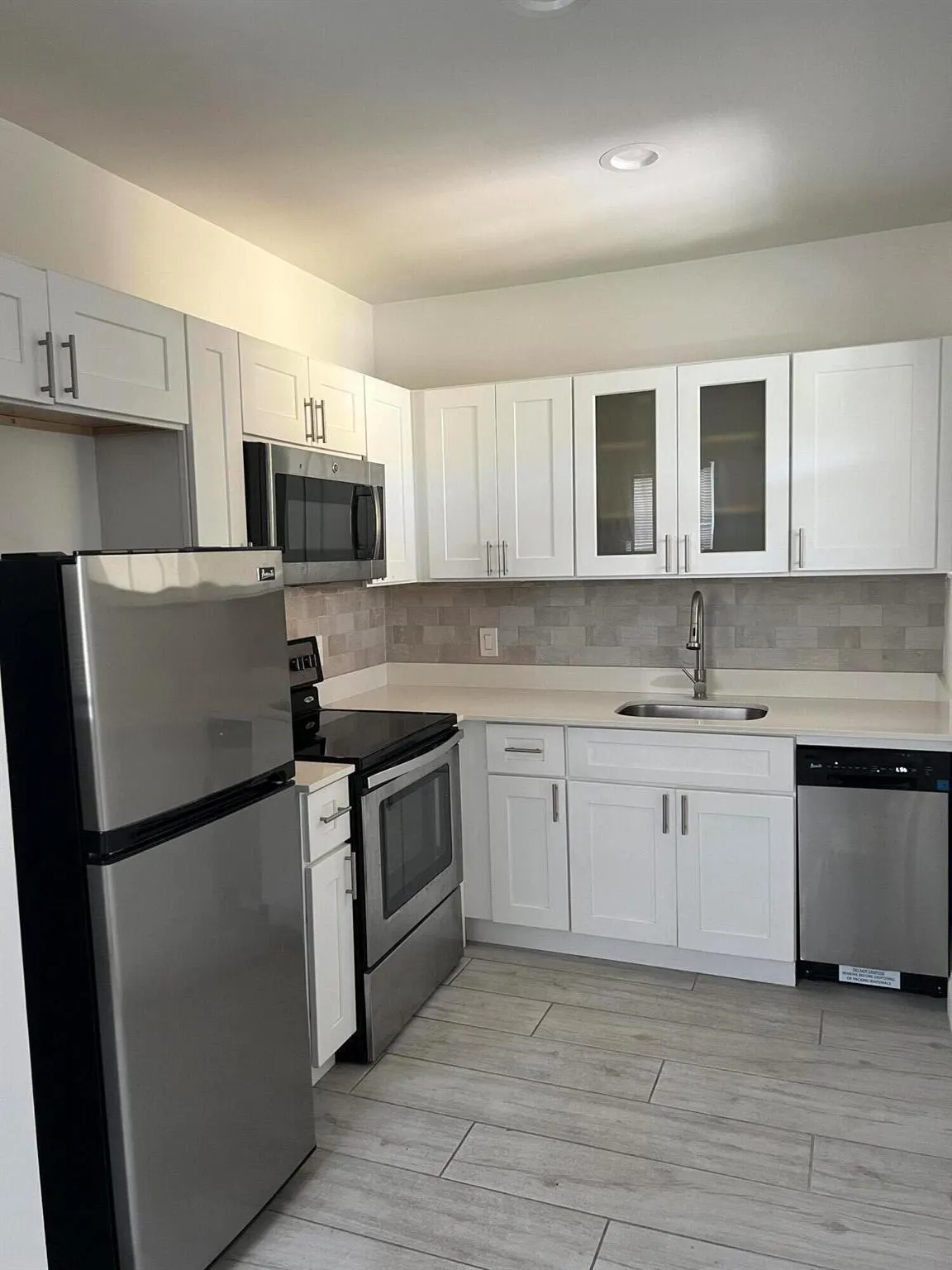 407 S Lakeside Drive, #D