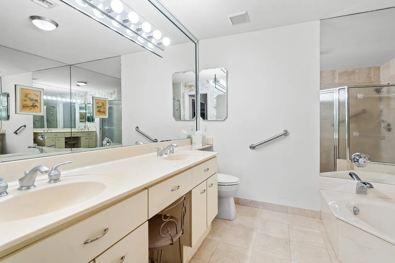 5070 Lake Catalina Drive, #C