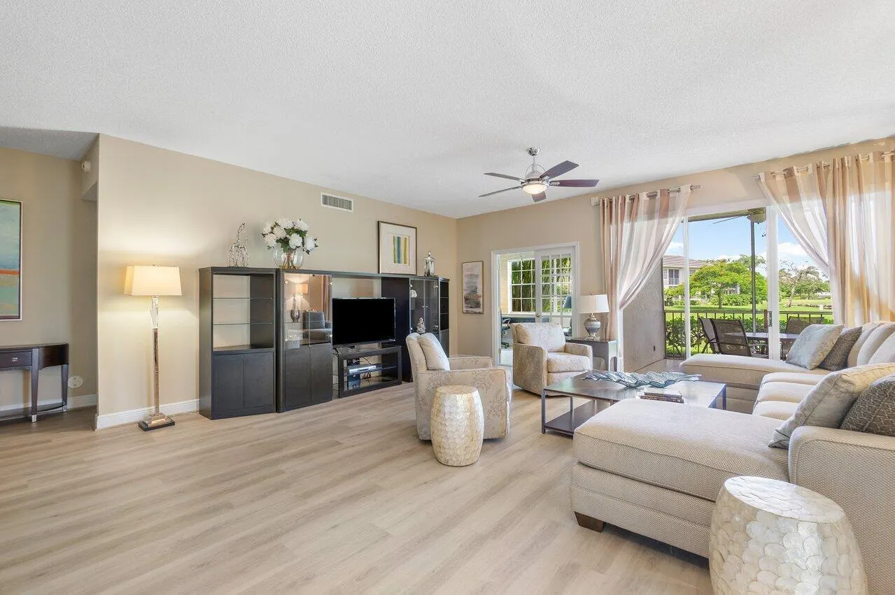 5070 Lake Catalina Drive, #C