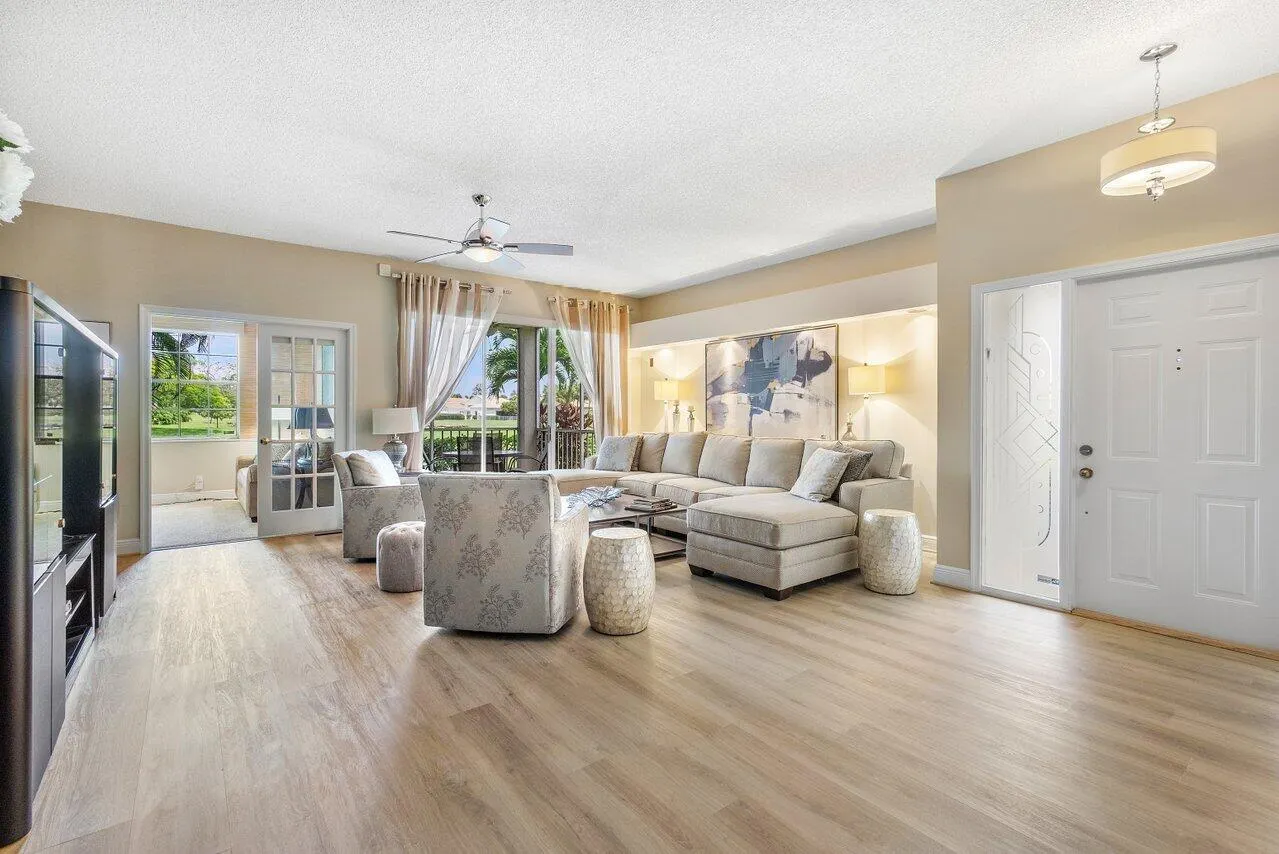 5070 Lake Catalina Drive, #C